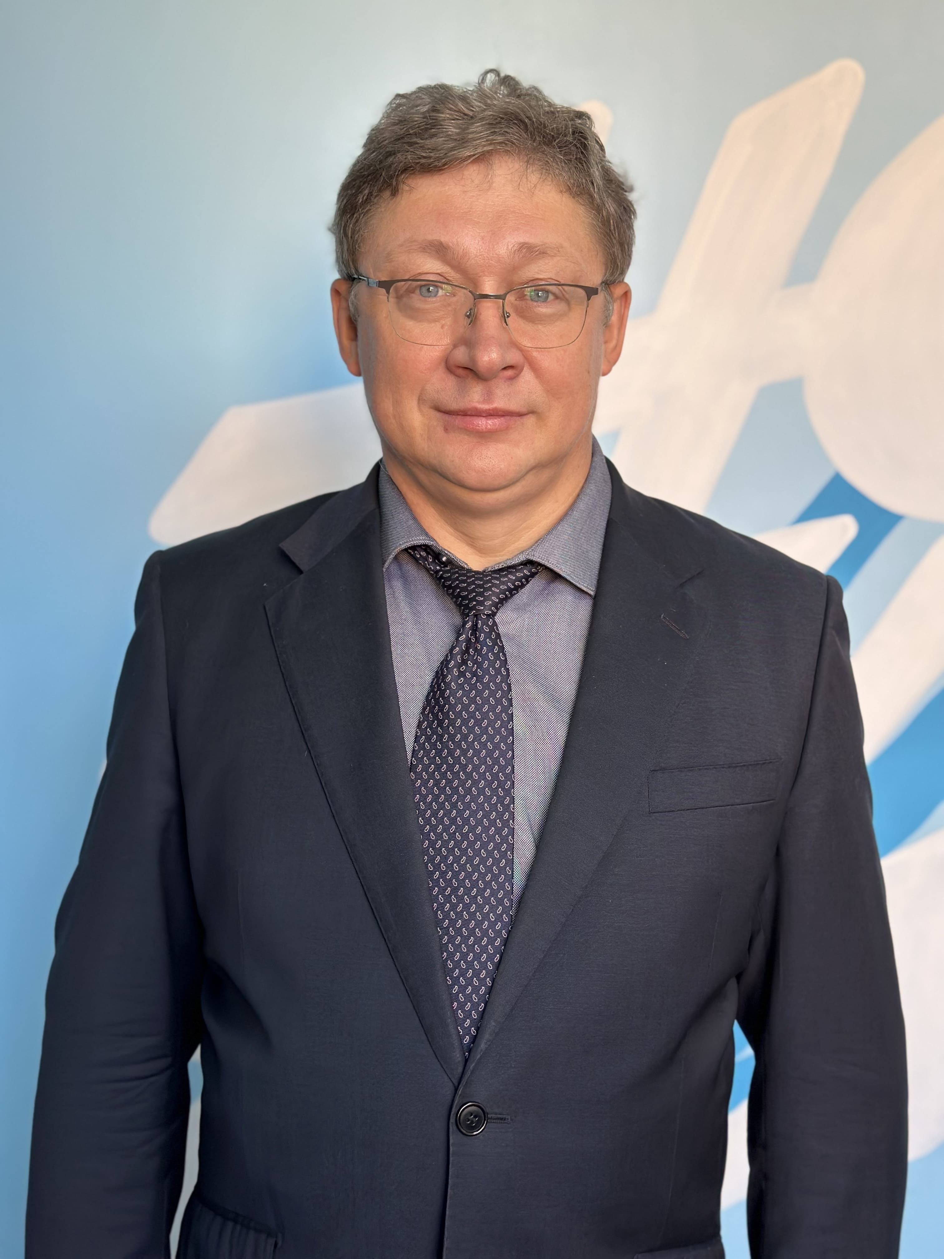 Степанов Владимир Вячеславович.